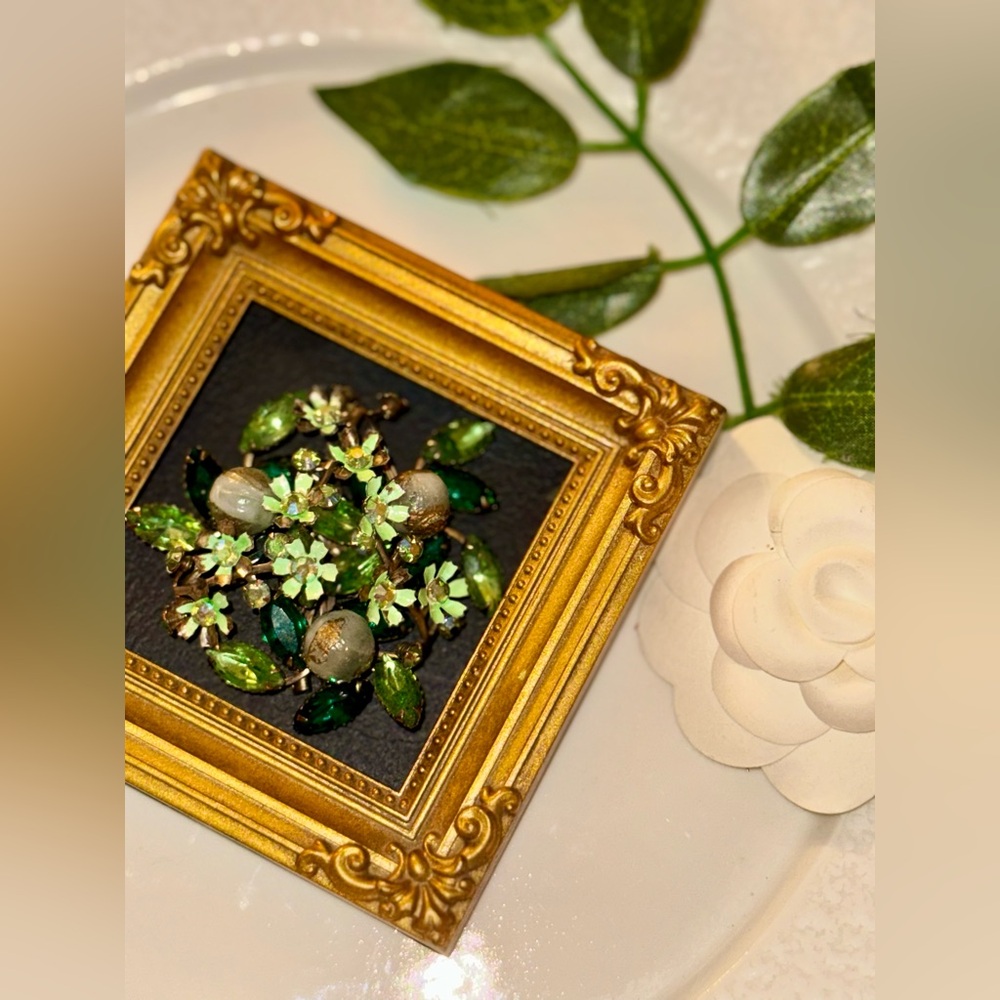 Vintage Beau Jewels Floral Brooch